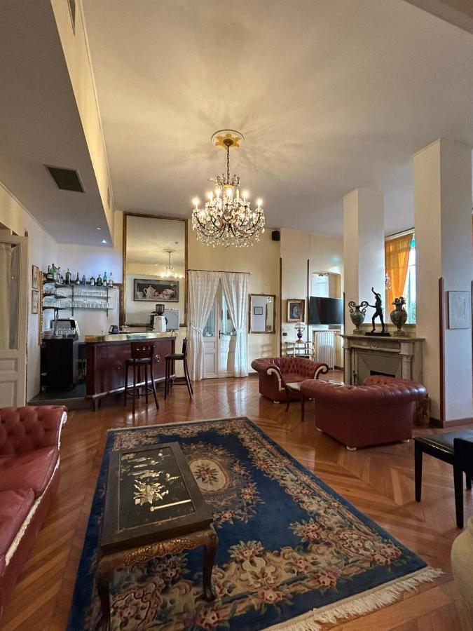 Hotel Petit Royal Ospedaletti Buitenkant foto
